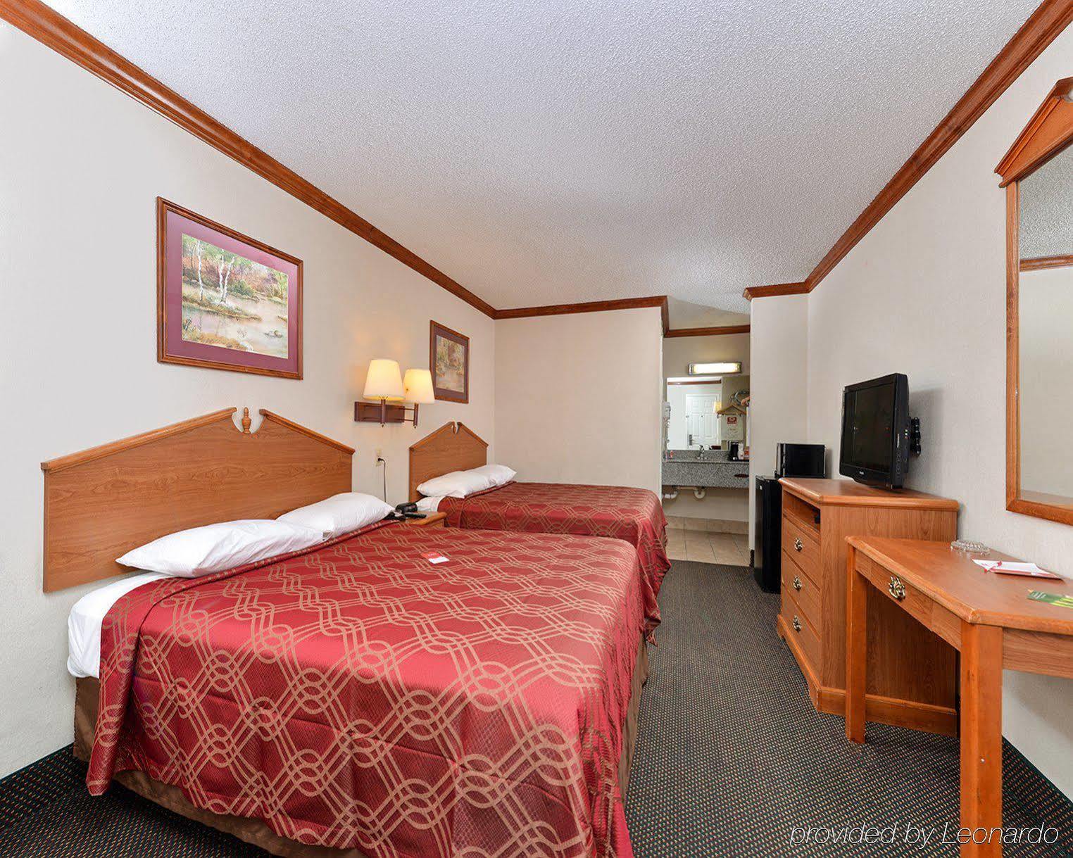 Econo Lodge San Bernardino I-215 Exterior photo